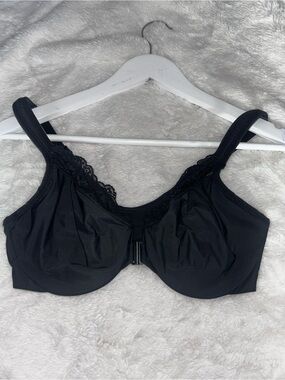 Victoria's Secret Black Lace-Trim Front Closure Bra